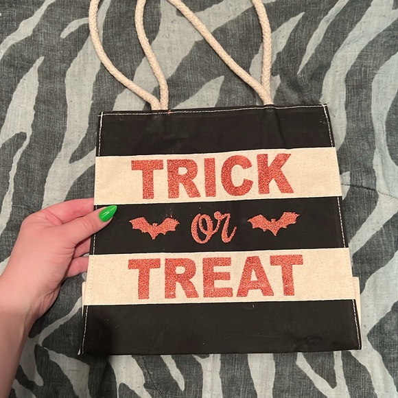 Trick or Treat Canvas Bag - Picture 3 of 3